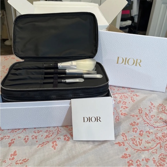 Dior Other - Dior Makeup Toiletry Bag w/Brush Set GWP